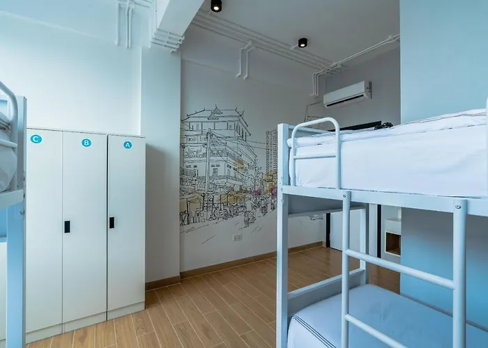 Dormitory Room Mixed